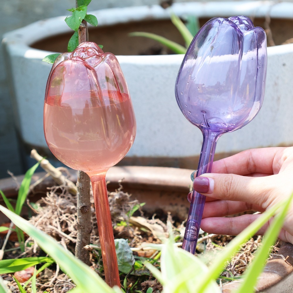 Self Watering Insert - 4/1 個自動点滴灌漑給水器プラスチックチューリップ植物散水グローブ自己散水用品プランター挿入水装置