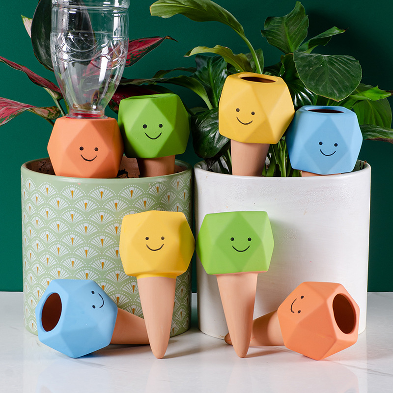 植物散水装置、自動散水プランターインサート、植物自動休暇散水 - Self Watering Insert のレビューと価格